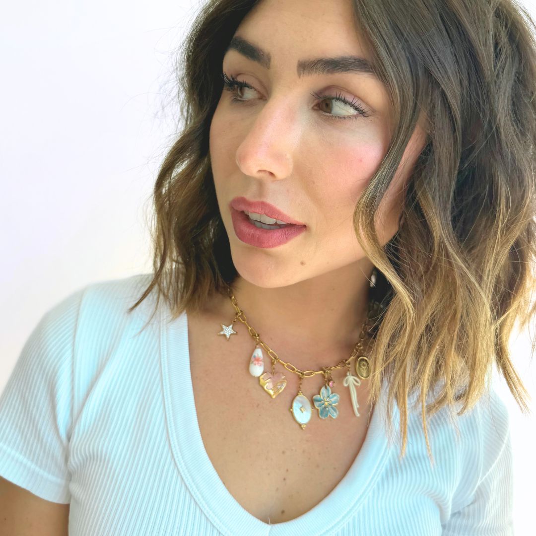 VINTAGE FLOWER PENDANT