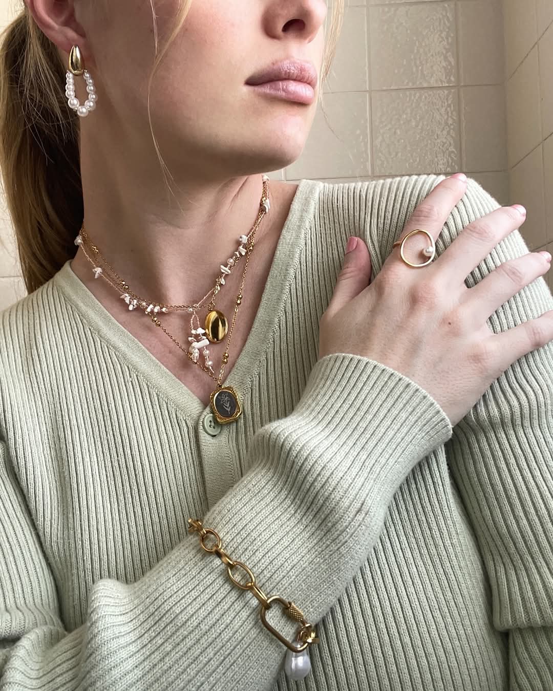 OVAL LOCKET - Lolo's Jewelry