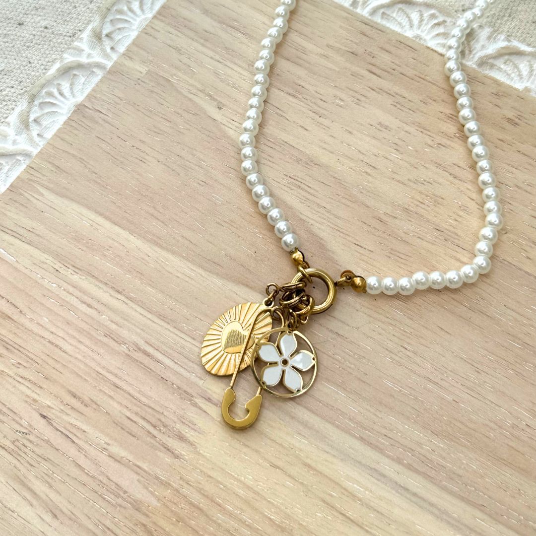 PEARLA NECKLACE